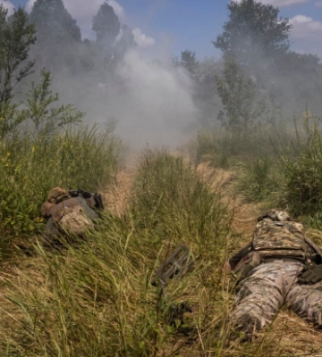 Росіяни підпалюють мінні поля, щоб зупинити ЗСУ: звіт ISW і свіжі карти боїв