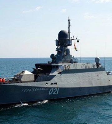 Россия снова вывела в Черное море корабль Буян-М