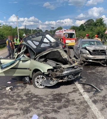 Виконував маневр повороту: відомі деталі смертельної ДТП у Рівненському районі (ФОТО)