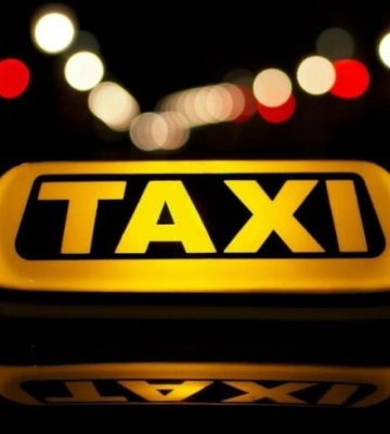На Одещині чоловік побив таксиста та обікрав його