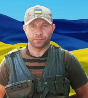 Хвилина мовчання: згадаймо багатодітного батька Андрія Божека, який загинув на Донеччині