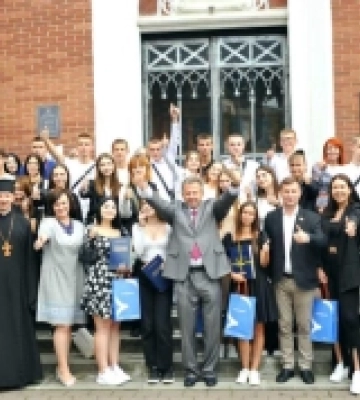Чи мають право в Україні зупиняти авто для вручення повістки: відповідь адвокатки