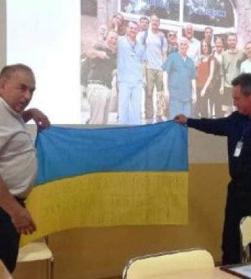 Бойові підрозділи передали ЗСУ відзнаки за підтримку Закарпатській обласній лікарні імені Андрія Новака