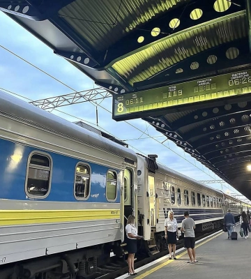 Укрзалізниця запустила новий потяг до Польщі: зручна пересадка до Варшави