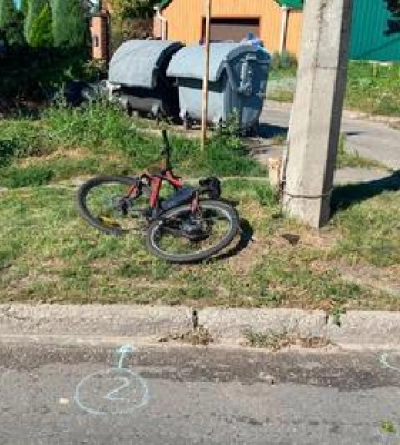 У Полтаві легковик збив велосипедистку: жінка отримала травму