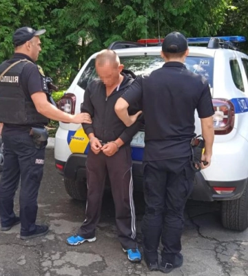 У Львові пасажир автомобіля вдарив ножем пішохода, який… занадто повільно переходив дорогу