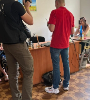 У Києві викрили схему незаконного переправлення чоловіків за кордон: підозрюються посадовці ВЛК