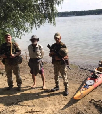 На держкордоні в Одеській області затримали громадянина США на каяку
