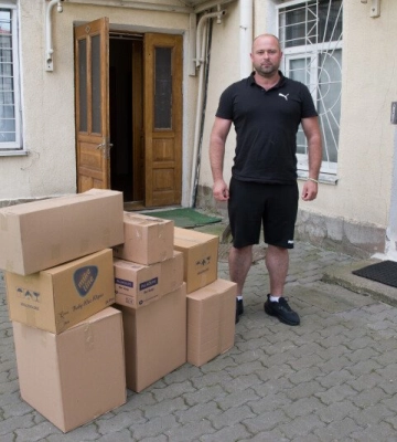 Луцька міськрада передала військовим квадрокоптер та необхідне обладнання