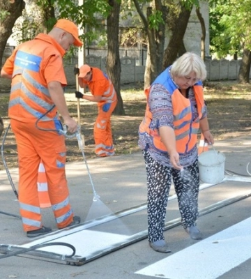Увага! Діти йдуть до школи: у Дніпрі школярам, батькам і водіям нагадали правила безпеки на дорозі