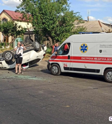 У Миколаєві перевернувся автомобіль