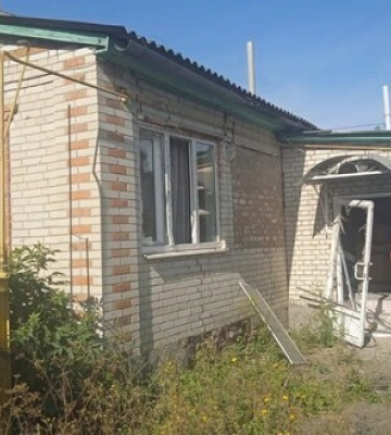 Упродовж дня росіяни обстріляли 9 громад на Сумщині: поранено 2 людей, пошкоджено 13 приватних будинків і залізничне полотно