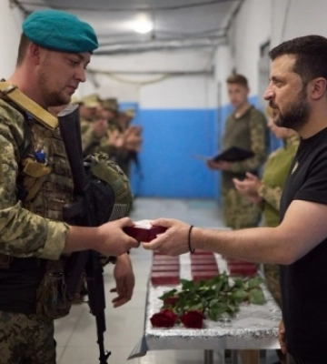 Зеленський відвідав військових на Донеччині