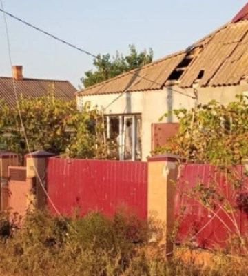 Росіяни за добу 57 разів обстріляли Херсонщину, поранена дитина