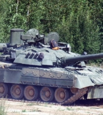 У Маріуполі вночі фіксували переміщення російських танків Т-80 у бік Бердянська
