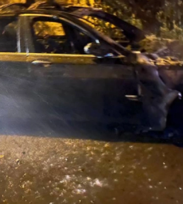 У Львові вночі вщент згоріло BMW (ФОТО)