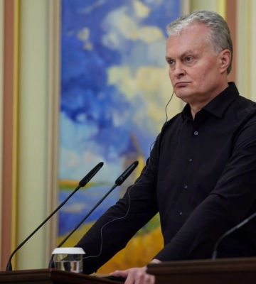 Корупція в Україні гальмує постачання зброї, − Президент Литви