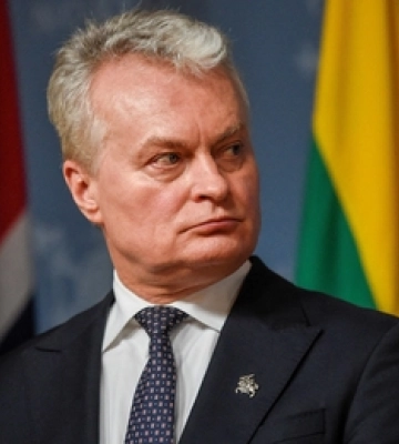 Корупція в Україні впливає на постачання зброї,  – президент Литви