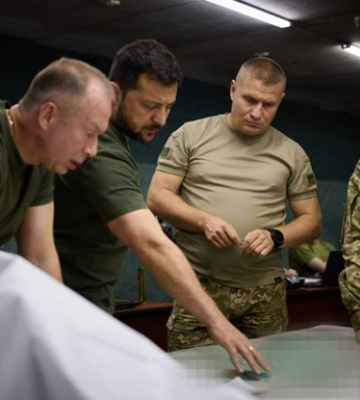 Зеленський відвідав бойові бригади під Бахмутом
