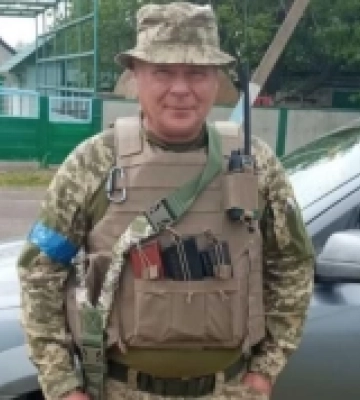 Військовий з Острога потребує коштів на ремонт автівки, що служить на передовій