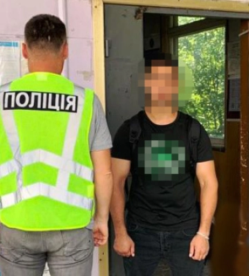 З України видворили іноземця, засудженого за крадіжку