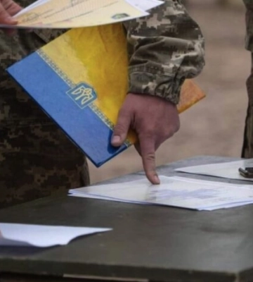 На Закарпатті військком, який допомагав ухилянтам, отримав смішне покарання