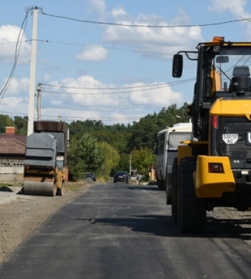 У Луцькій громаді продовжують ремонт доріг: як і де роблять 