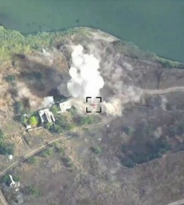 На Донеччині воїни ЗСУ знищили ворожий склад військового спорядження. ВIДЕО