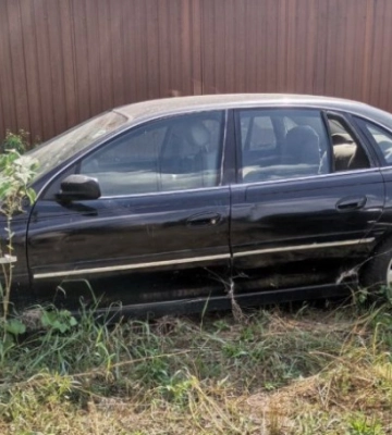 В Україні знайшли покинутим рідкісний австралійський седан