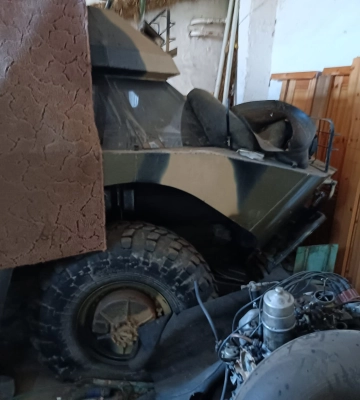 Військові можуть забрати вже: мер Ківерців хоче 5000$ за «заниканий» БРДМ (відео)