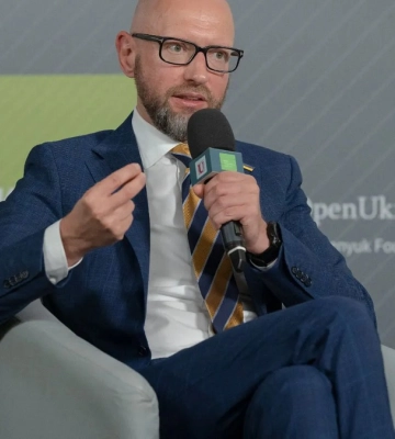 Потрібен юридично зобов’язуючий міжнародний механізм притягнення Росії до відповідальності — Арсеній Яценюк на КБФ