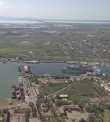 Стаи российских дронов атакуют порты около Румынии и морское побережье Одесской области