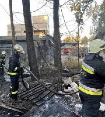 На підльоті до Києва вночі було знищено всі ракети, на Київщині від падіння уламків загорілося підприємство