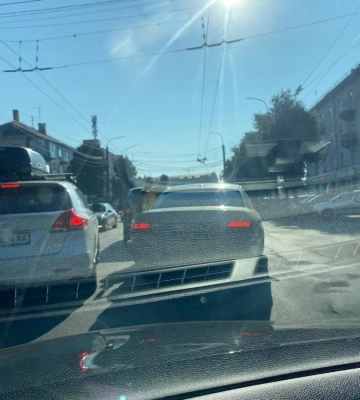 ДТП у Луцьку: на вулиці утворилася тягучка аж до мосту (ФОТО)