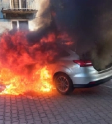 На Ковельській у Луцьку загорівся автомобіль