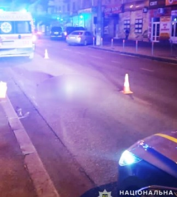 Поліцейські встановлюють обставини ДТП у Миколаєві, в якій загинув мотоцикліст