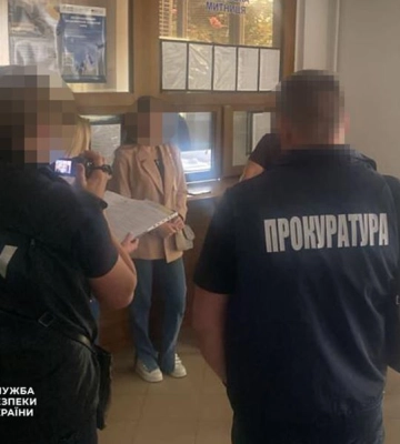 У Львові затримали головного державного інспектора митного посту «Краківець» (ФОТО)