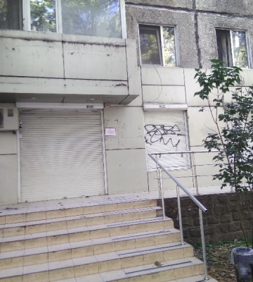В Одесі демонтували незаконно розміщені рекламні конструкції