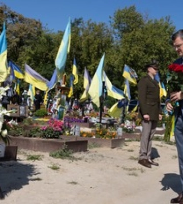 Блінкен в Києві: держсекретар США зробив заяву щодо контрнаступу і відвідав могили бійців
