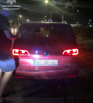 У Луцьку за кермом автівки зупинили 16-річну дівчину