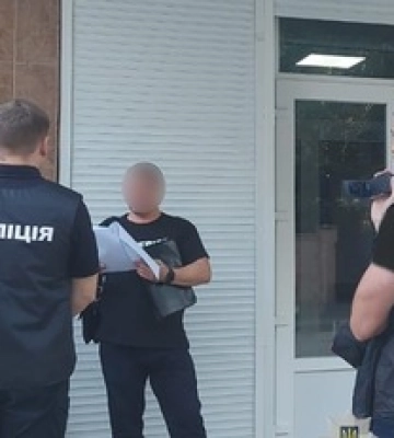 Деньги важнее людей: в Запорожье разоблачили военкома-коррупционера, фото
