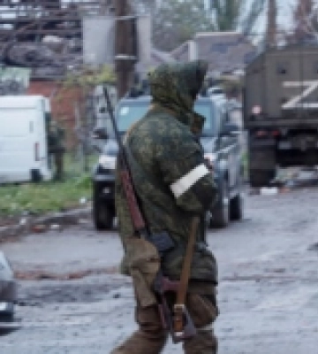 На Херсонщині окупанти обходять навчальні заклади і перевіряють телефони студентів