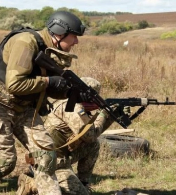 26 бойових зіткнень за добу. Окупанти невдало наступали під Бахмутом і Мар&#039;їнкою — Генштаб
