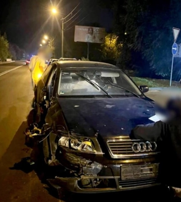У Луцьку 19-річний водій на Audi зіткнувся з Toyota, а потім влетів у вантажівку