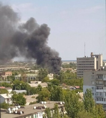 В окупованому Бердянську сталася пожежа на підприємстві, куди війська РФ звозили техніку