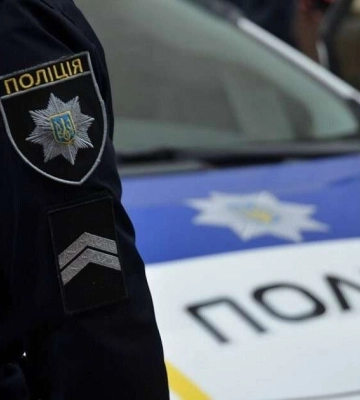 У Дніпрі поліцейський хотів грошей від волонтерки та матюкав патріотів: у поліції відреагували