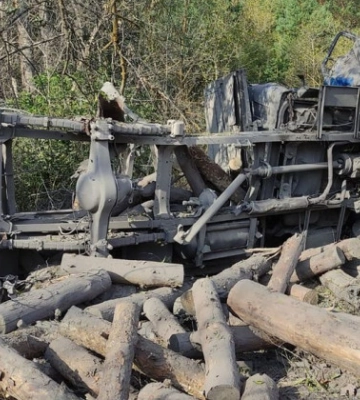 На Сумщині легковий автомобіль з&#039;їхав у кювет та підірвався на боєприпасі – ДСНС