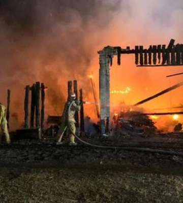 У Полтаві на Червоному шляху горіли складські приміщення