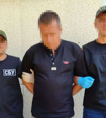 У Дніпропетровській області чоловік продавав «трофейну» зброю представникам криміналітету