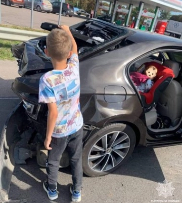 Автокрісло — не модний аксесуар, а безпека вашої дитини - Патрульна поліція Закарпаття